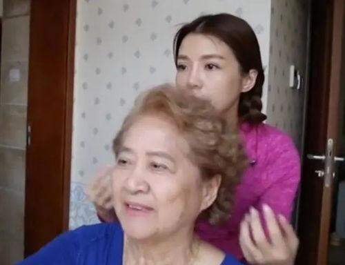 娱乐吃瓜酱老奶奶视频,揭秘娱乐圈幕后故事